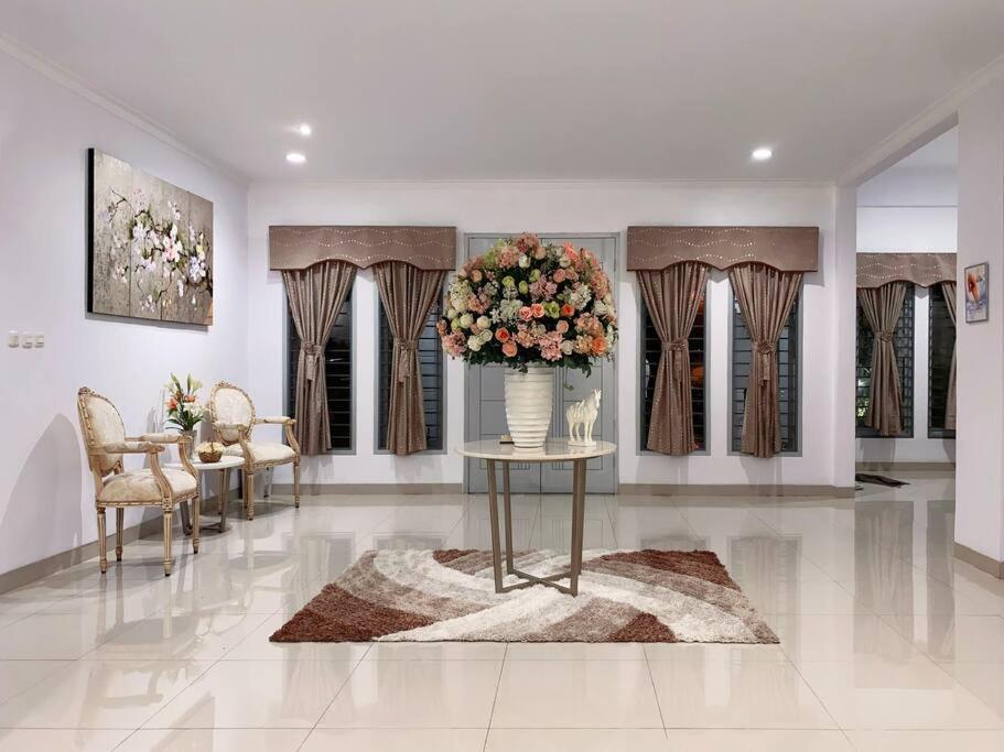Garden Villa By Villapedia Bogor Bagian luar foto
